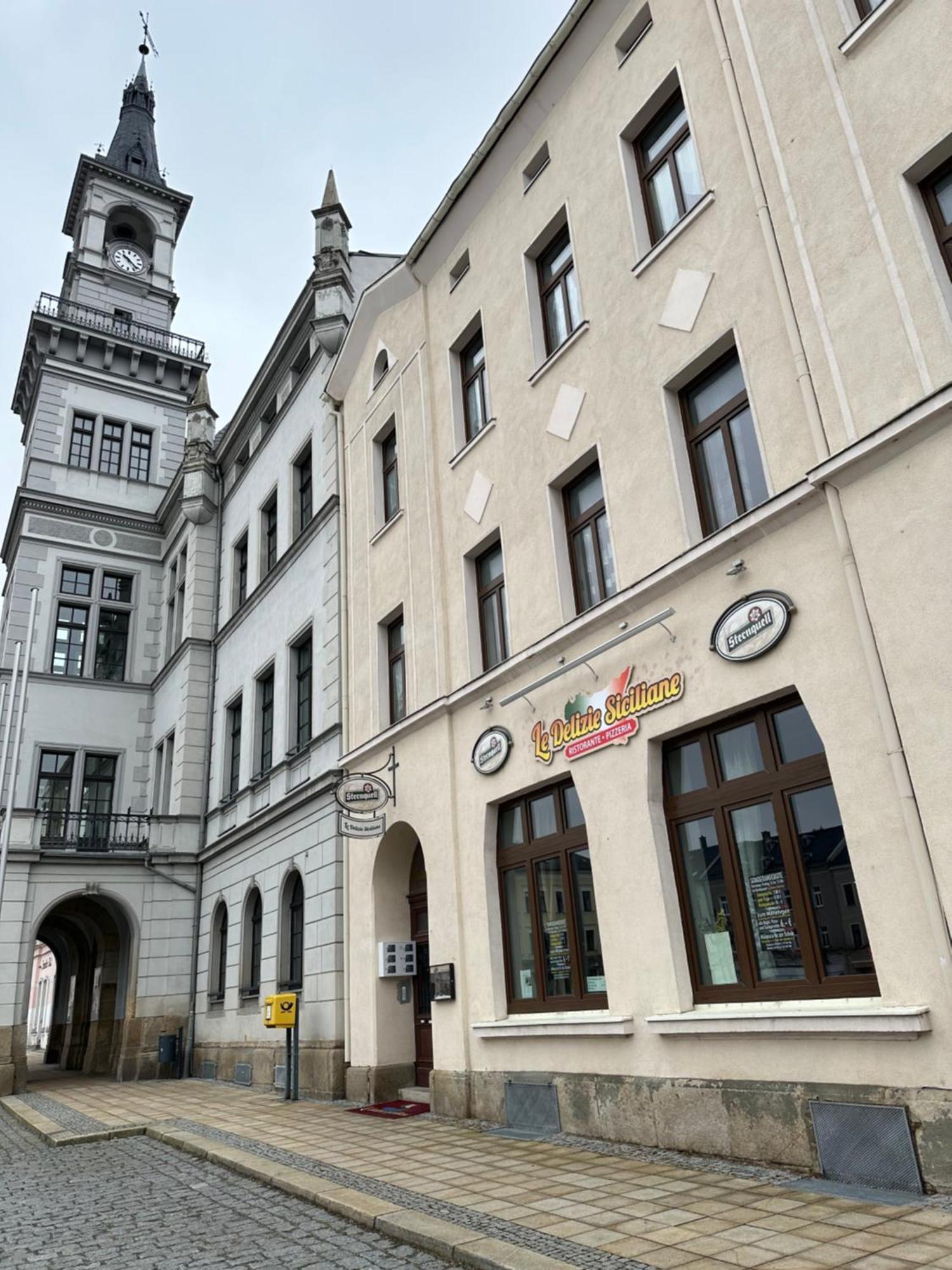 Kleinzimmer Am Markt Oelsnitz  Exteriör bild