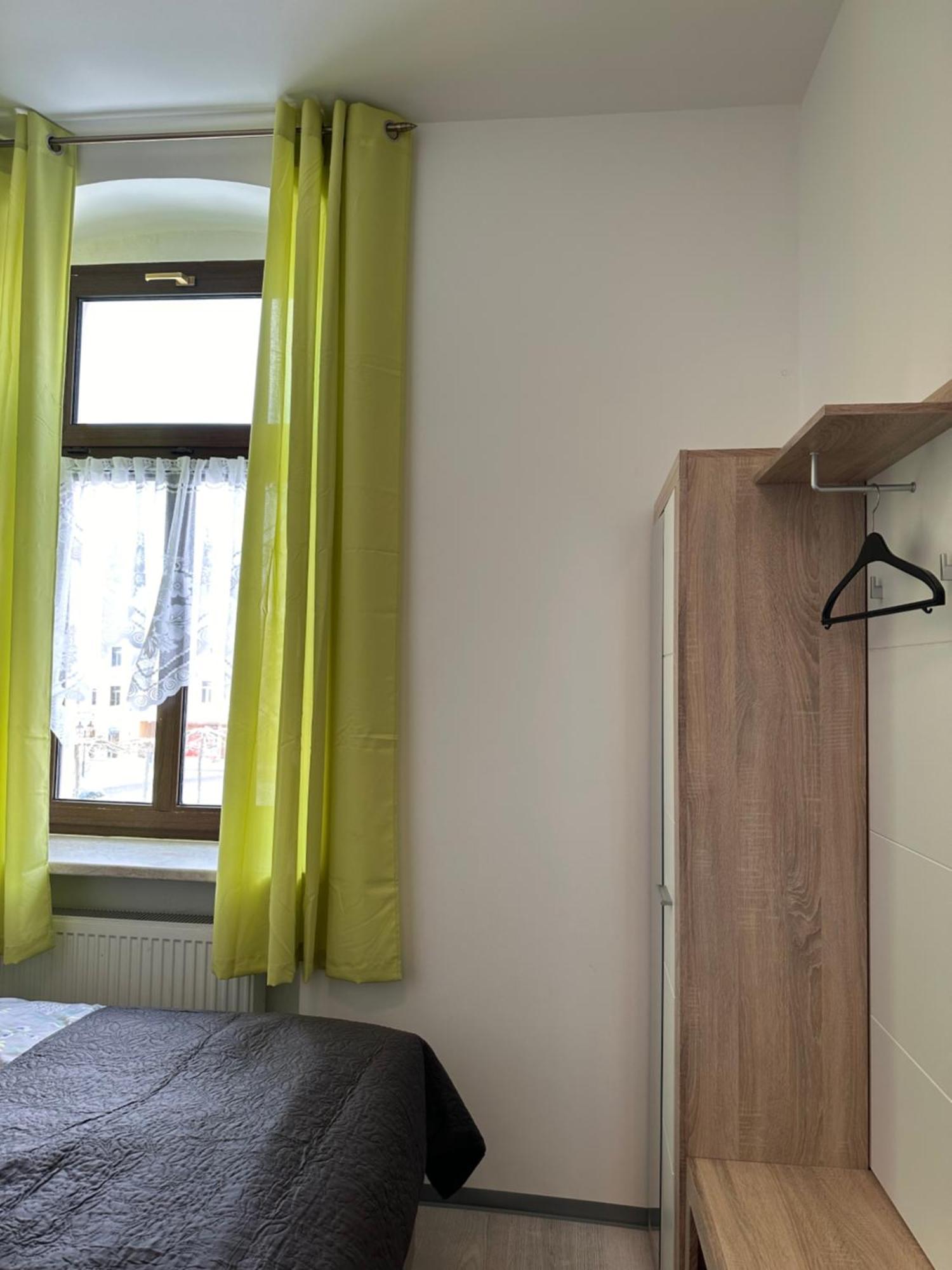 Kleinzimmer Am Markt Oelsnitz  Exteriör bild