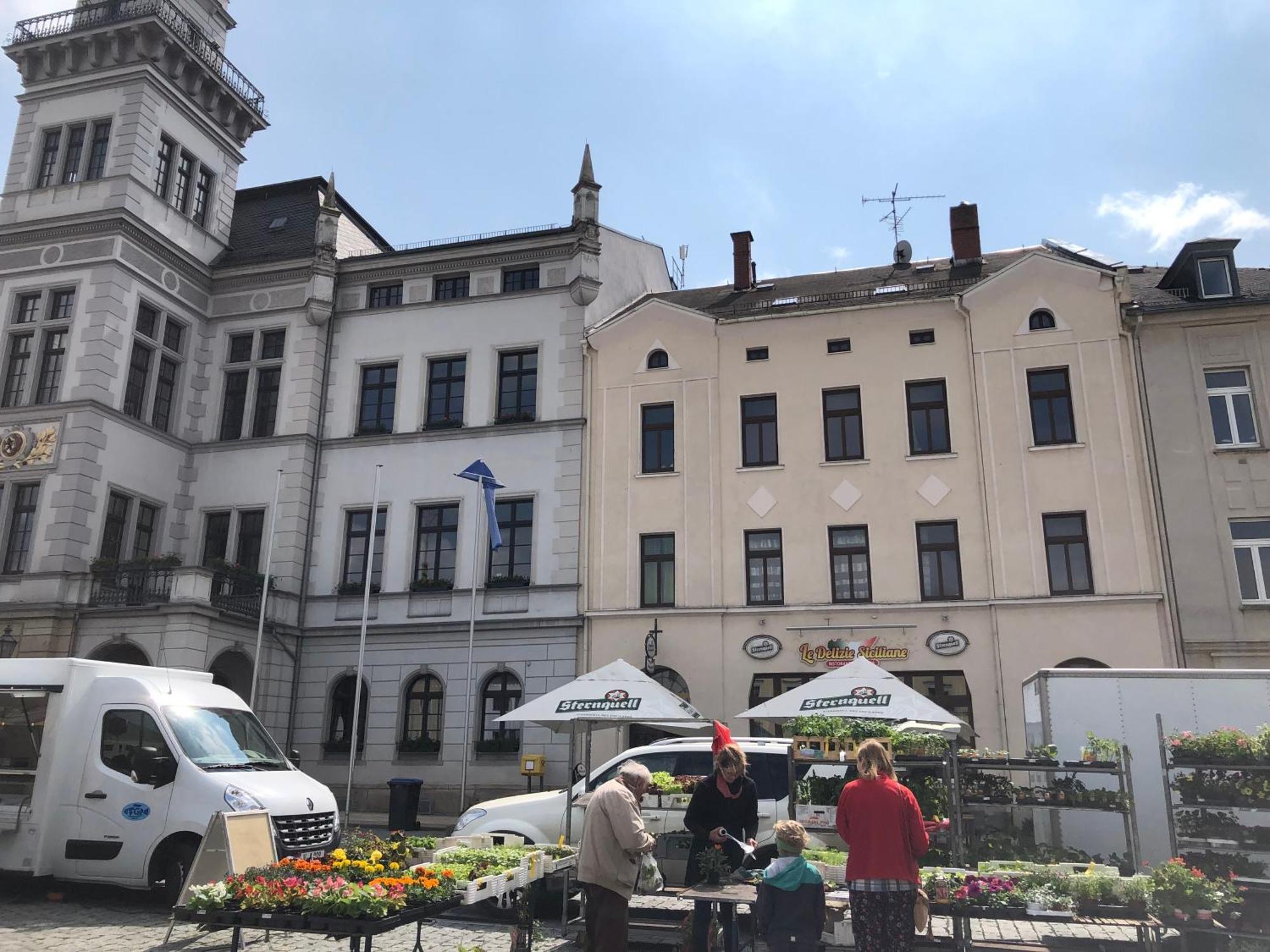 Kleinzimmer Am Markt Oelsnitz  Exteriör bild